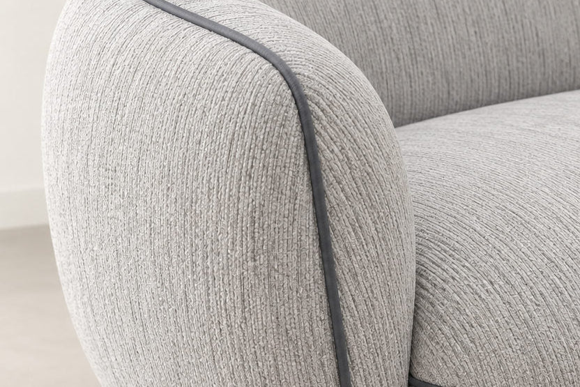 Living-Room_Piped-curved-sofa_Original-02